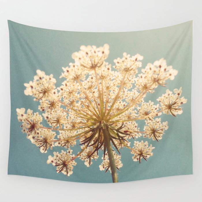 Queen Anne's Lace Wall Tapestry