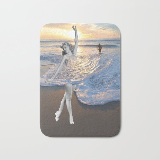 Like a wave Bath Mat