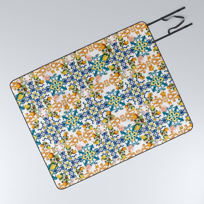 Sicilian vintage summer blue tiles pattern with lemon and kiwi Picnic Blanket