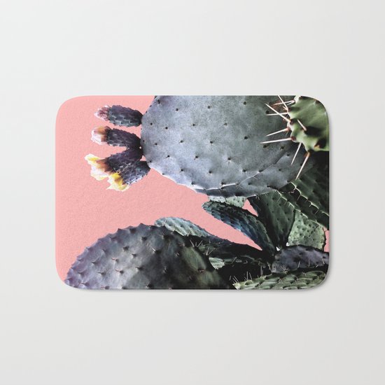 Free Cuddles Bath Mat