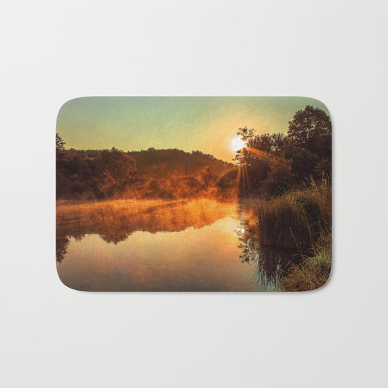 Sunrise at the lake/Sonnenaufgang am See Bath Mat
