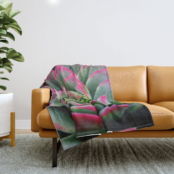 alluring nature Throw Blanket