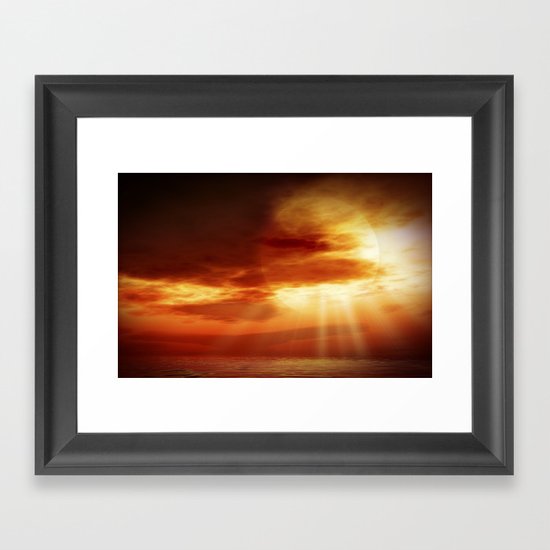 sunrise in the sea Framed Art Print