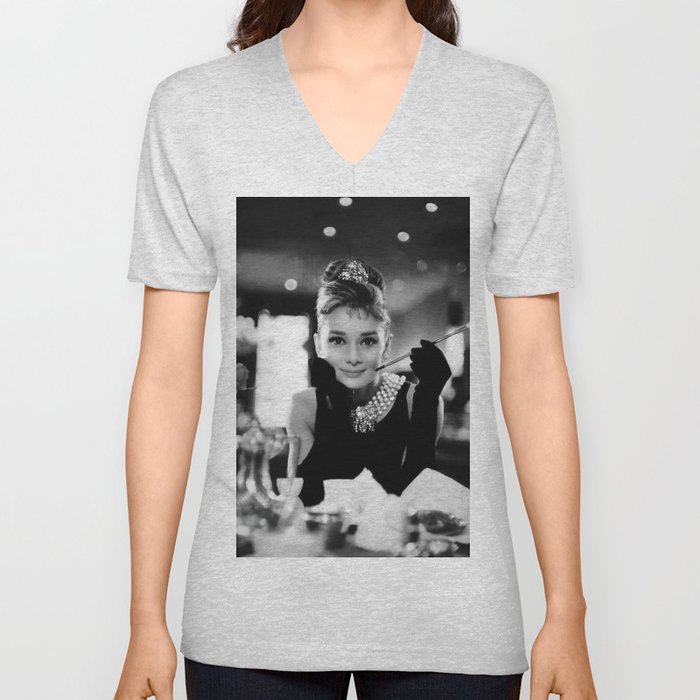 Audrey Hepburn, Tiara, Jewelry, Black and White Wall Art V Neck T Shirt