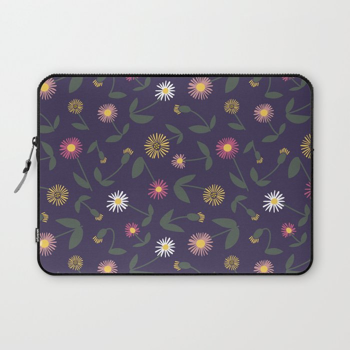 Dark floral pattern Laptop Sleeve