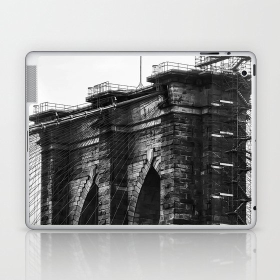 Brooklyn Bridge in New York City black and white Laptop & iPad Skin