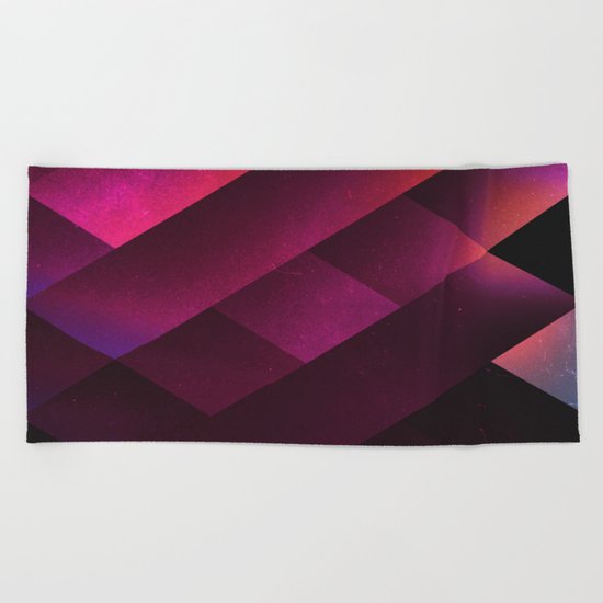 blyckchyyn Beach Towel