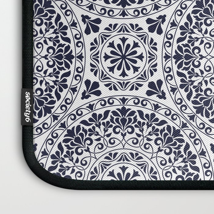 laptop sleeve zara