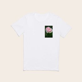 Light Pink Roses on Green Background, Symbol of Love and Friendship T Shirt