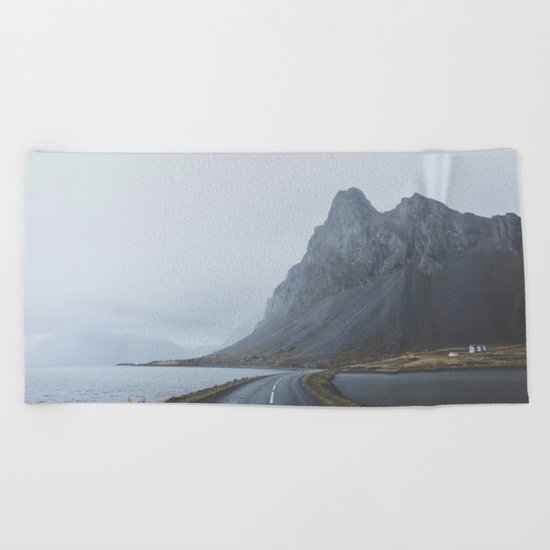 Þjóðvegur, Iceland Beach Towel