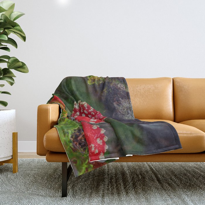 Amanita muscaria Throw Blanket