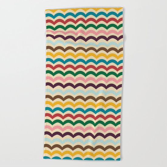 sweet summer waves Beach Towel