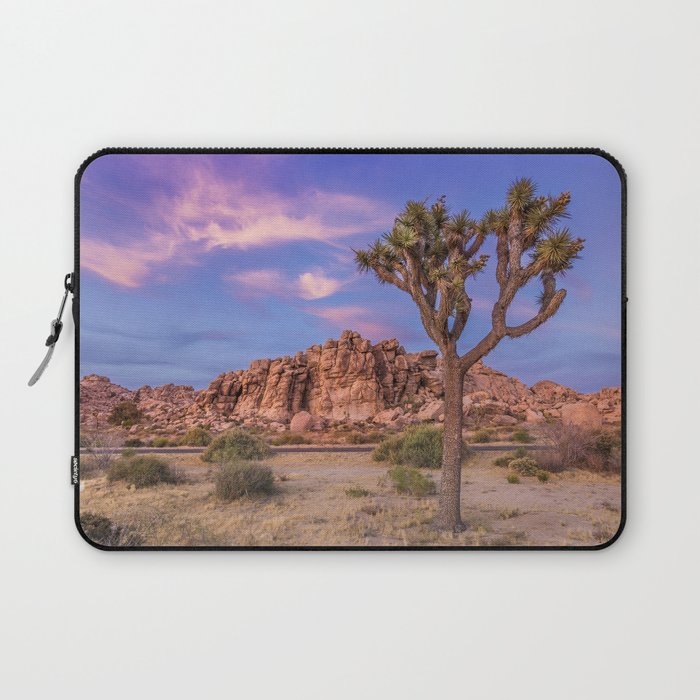 Gorgeous Joshua Tree in the evening Laptop Sleeve