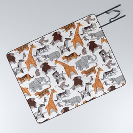 Origami safari animalier // white background orange giraffes Picnic Blanket