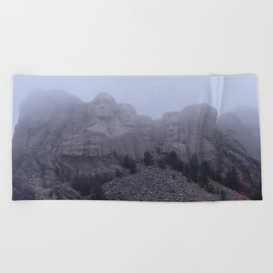 Mount Rushmore Beach Towel