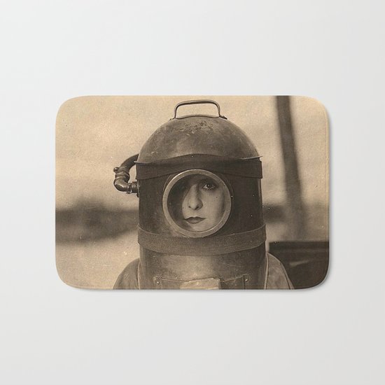 Scaphandre vintage photo Bath Mat