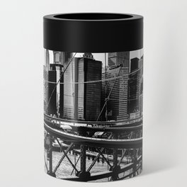 Brooklyn Bridge and Manhattan skyline in New York City black and white Can Cooler