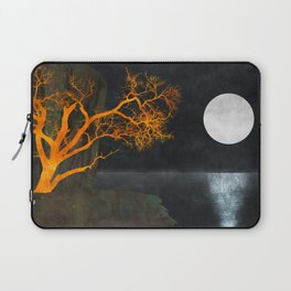 Tree | Cliff Laptop Sleeve