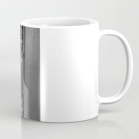 between the walls Mug
