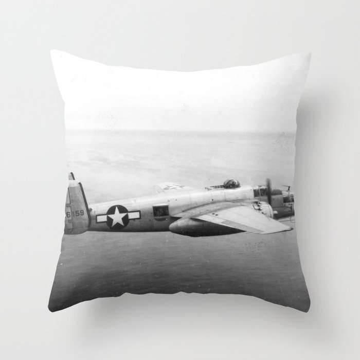 American Aircraft Bomber WWII Usa Throw Pillow