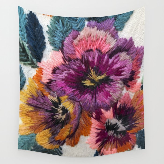 flores bordadas Wall Tapestry