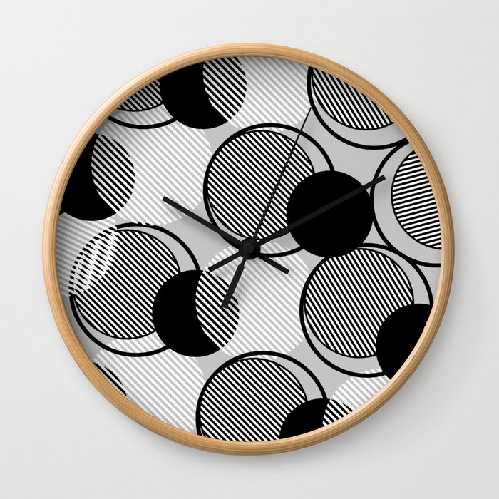 Black & Gray Circle Pattern Wall Clock