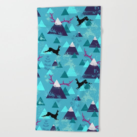 blu mountains Beach Towel
