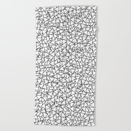 Black and White Triangles Dizzy All-Over Pattern Beach Towel