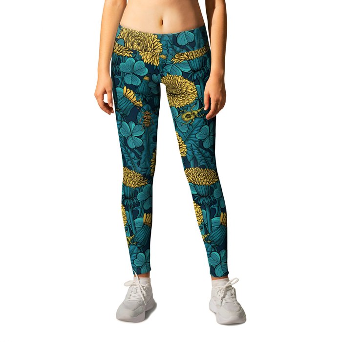 The meadow in yellow and blue Leggings