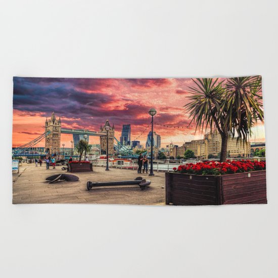 London River Side Beach Towel