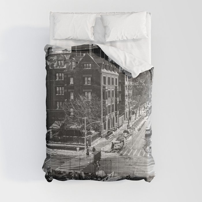New York City | Black and White Photography | Winter Day Comforter
