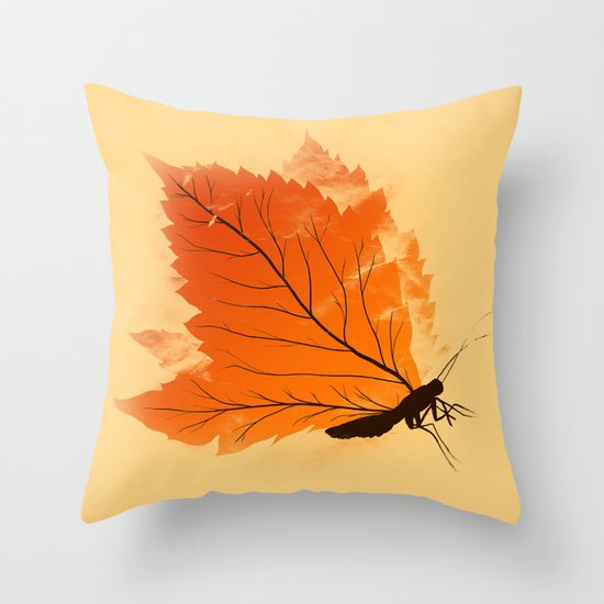 Seasons change - T-shirt Throw Pillow
