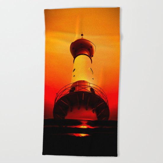 Lighthouse romance Beach Towel