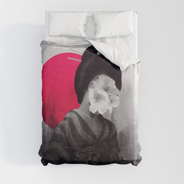 the geisha Duvet Cover