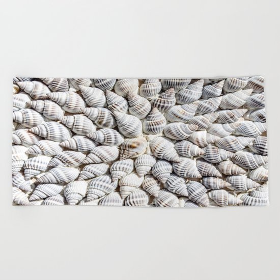 White Seashells Pattern Beach Towel