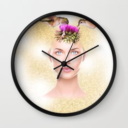A garota com uma flor na cabeça e dois colibris Wall Clock