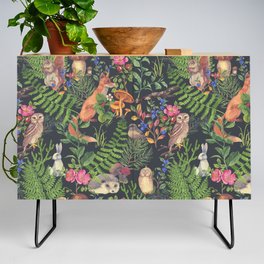 Hand drawn seamless pattern with watercolor forest animals and plants. Pattern for kids wood inhabitants, cute animals Credenza