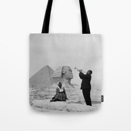 Black and White Photo of Louis Armstrong at the Egyptian Sphinx Tote Bag