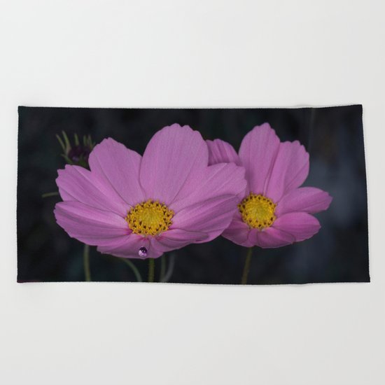Cosmos water drop Beach Towel