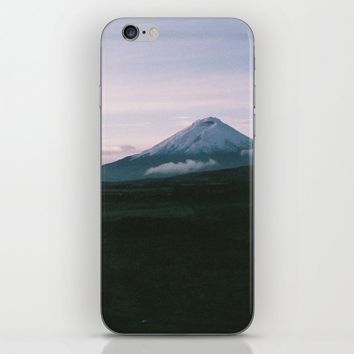 Volcán Cotopaxi iPhone Skin