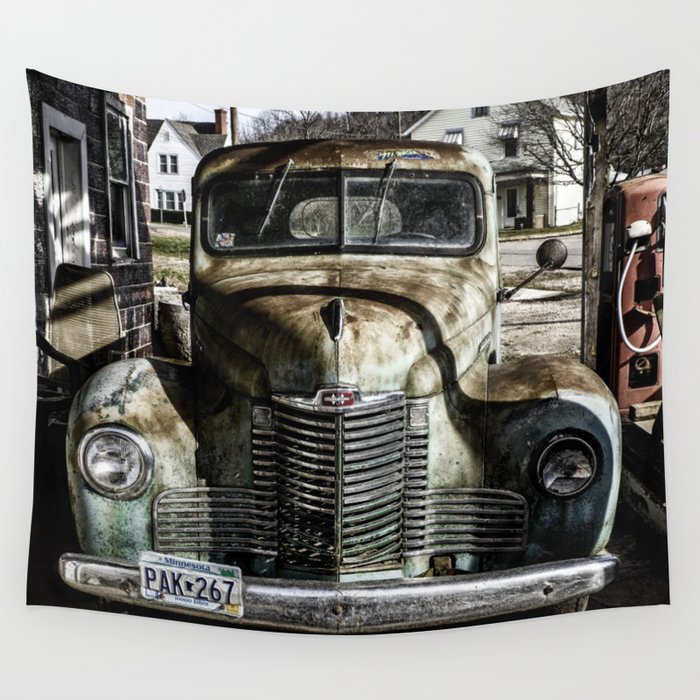 Vintage pickup truck Wall Tapestry