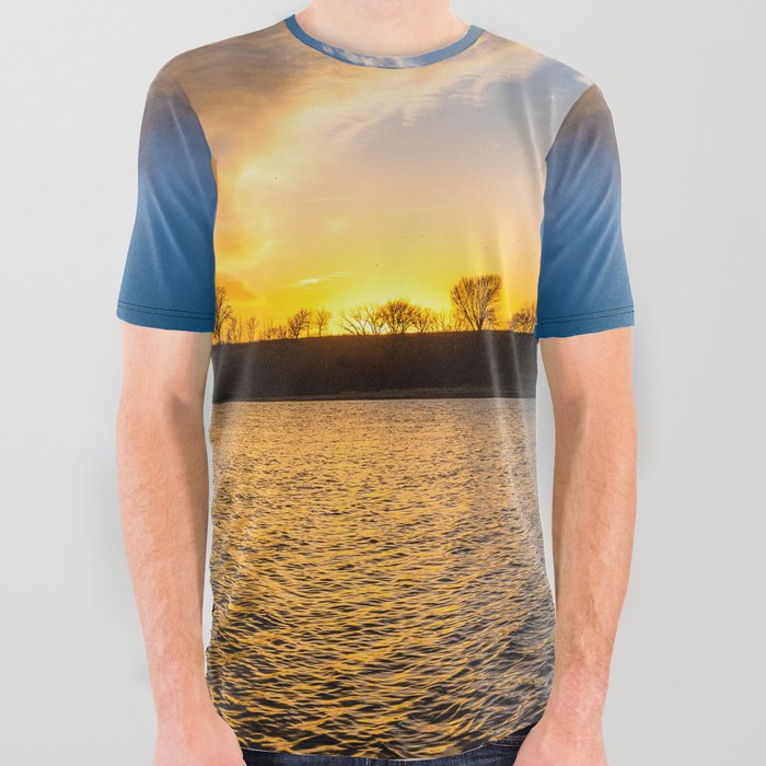 Lake Light - Scenic Sky at Sunset Over Kaw Lake on Winter Evening in Oklahoma All Over Graphic Tee