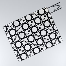 Black and White Geometric Paw Pattern Picnic Blanket