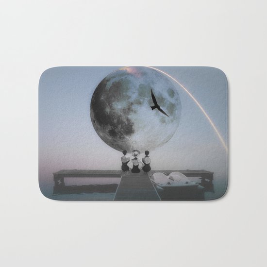 The moon will rise Bath Mat