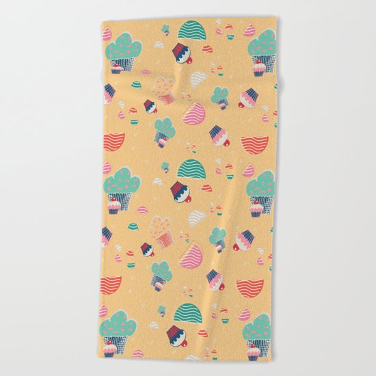 Cupcake yellow Beach Towel