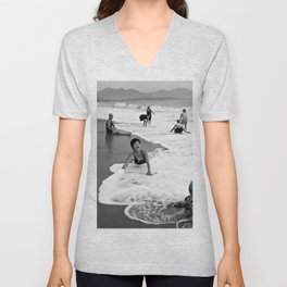 Bathing Woman in Vietnam - analog V Neck T Shirt