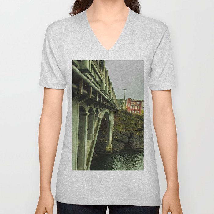 Puentes de Oregon V Neck T Shirt