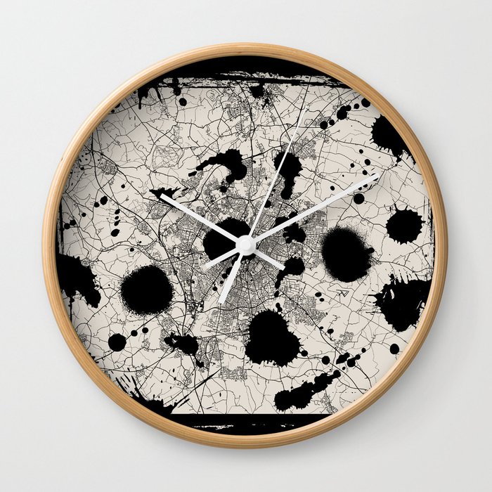 England, Leicester - Artistic Map - Black and White Wall Clock