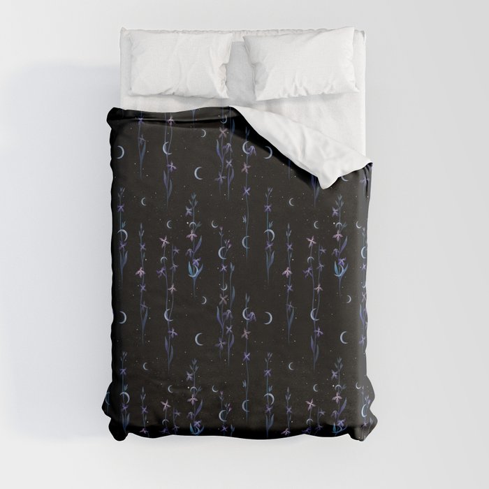 Greeting the Moon - Matthiola Duvet Cover