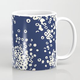 Blue and white circles Coffee Mug
